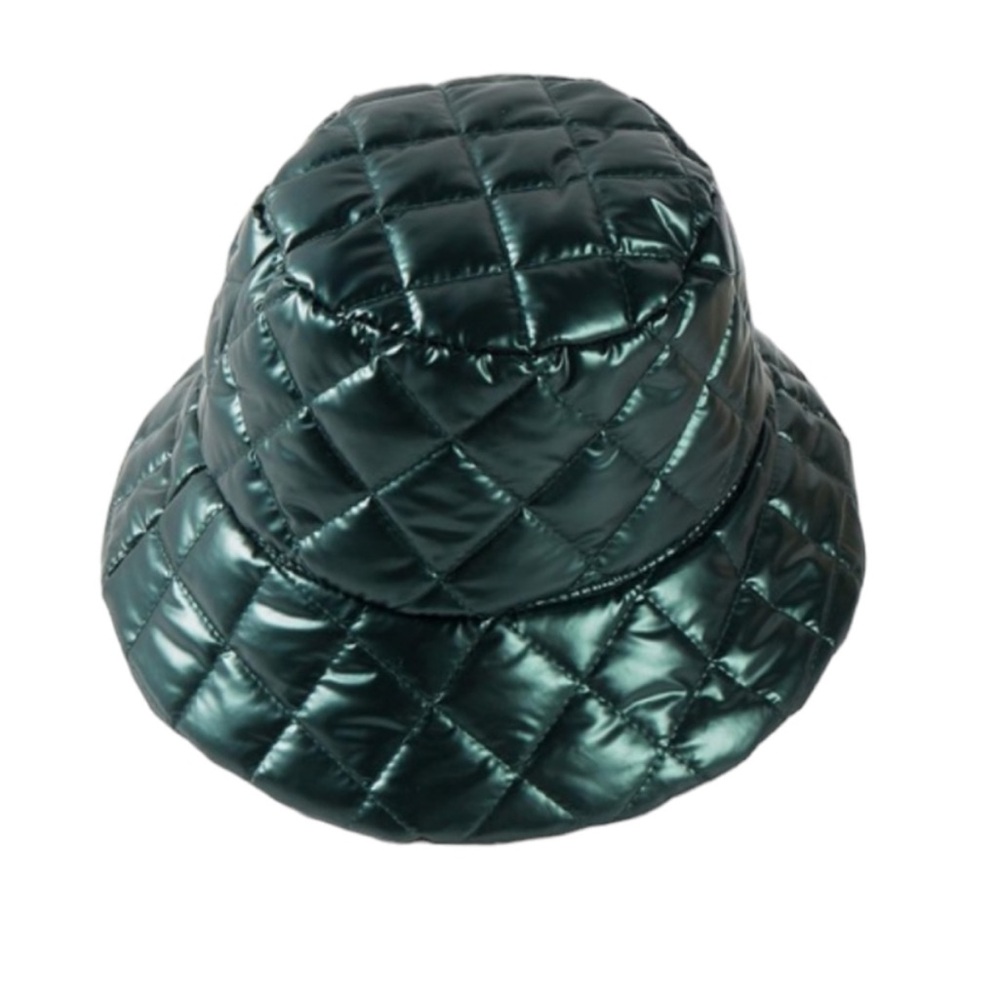 *NWT* Metallic Green Quilt Stitch Bucket Hat